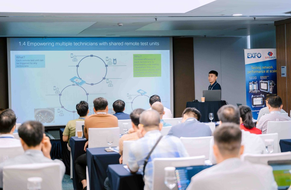 chuyen gia trinh bay giai phap giam sat quan rftm của exfo